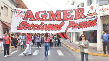 CTA, ATE y Agmer Paraná se movilizaron a Casa de Gobierno