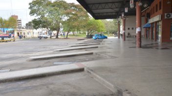 Hubo pasajeros varados en la Terminal de Paraná y poca actividad de taxis