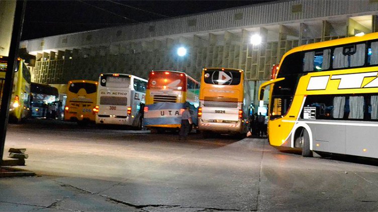 Autorizan subas de hasta el 30,6% en tarifas de colectivos de larga distancia