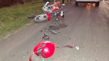 Motociclista hospitalizado tras chocar una maquina vial