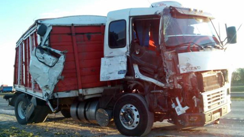 Choque múltiple en autopista Rosario-Buenos Aires