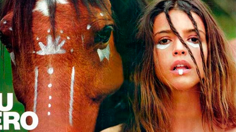 Calu Rivero y un caballo maquillado