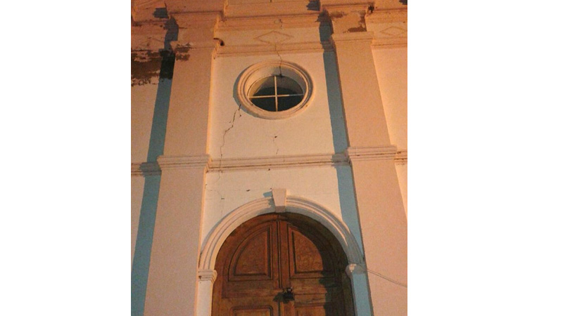 Fachada de la parroquia de San Jos&eacute; de las Salinas