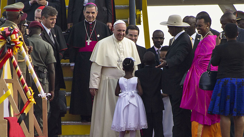 Uganda, El Papa Francisco arribó a este país, en su gira por África