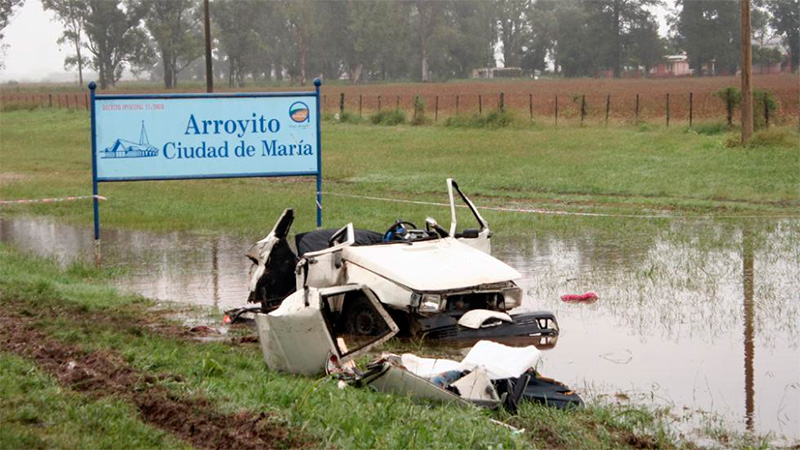 Impactantes fotos tras choque donde murieron una pareja y su hijo en ...