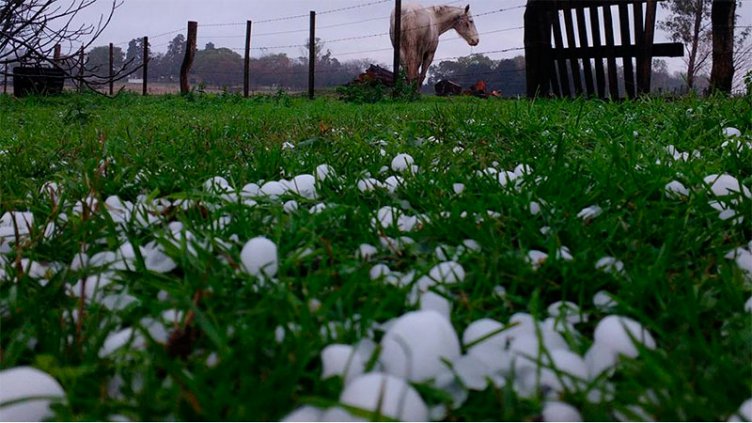 Se mantiene el alerta por tormentas fuertes con ráfagas y caída de granizo