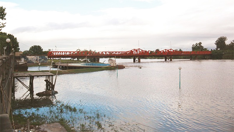 La sudestada generó un fuerte repunte del río Gualeguaychú
