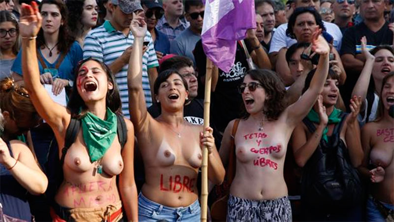 Tetazo en el Obelisco