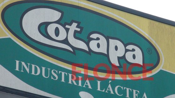 Trabajadores reactivan Cotapa: llegaron camiones con leche en polvo para envasar