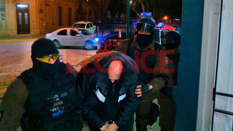 Cayó
