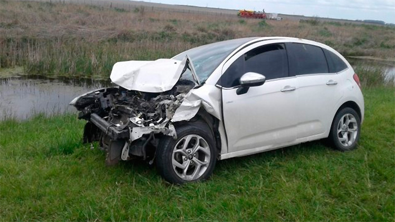 Tres muertos por un choque entre camioneta, auto y un camión en la Ruta ...