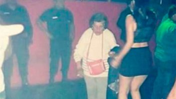 Insólito: Fue a buscar a su nieta al boliche para obligarla a cuidar a su bebé
