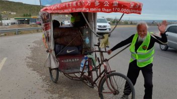 El raidista chino que recorría el mundo murió atropellado en una ruta argentina