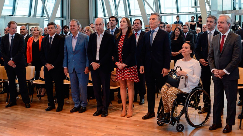 Image: https://elonce-media.elonce.com/fotos-nuevo/2017/10/30/o_1509393763.jpg