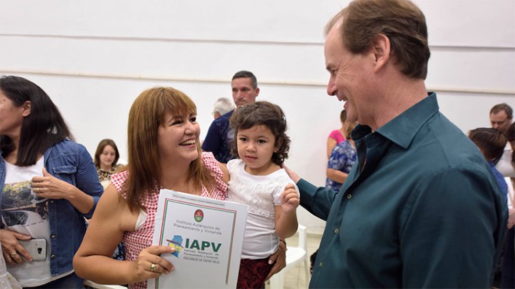 La Provincia licitará otras 500 viviendas con recursos propios