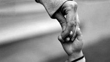 Crecer sin padres: Romina cumplió 18 años y nadie la adoptó