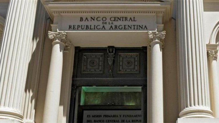 Sorpresa en los mercados: El Banco Central subió tasa de Lebac a 57%