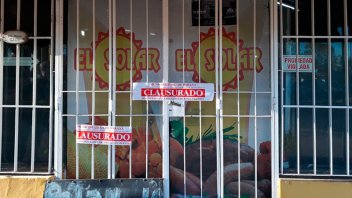 Clausuraron dos supermercados en Paraná