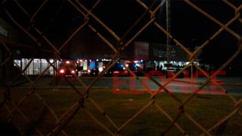 Fuego e intensa humareda generó alarma en hipermercado de Paraná