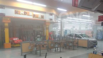 Video muestra cómo se activaba la alarma al desatarse incendio en hipermercado