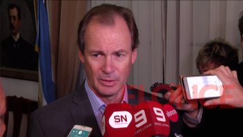 El gobernador confirmó cuando se pagará el aguinaldo a estatales