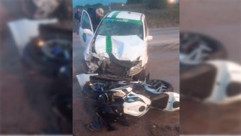 Dos heridos tras un choque entre una moto y un remís