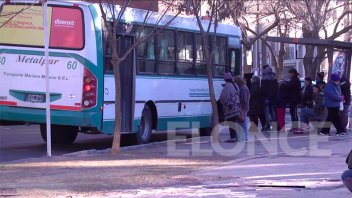 Colectivos: Habrá retención de servicios este martes