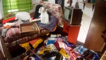 Golpearon y maniataron a una familia en búsqueda de dinero que no tenían