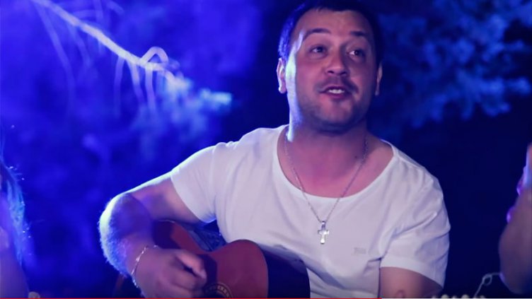 Video: El ómnibus de conocido cantante protagonizó un grave accidente