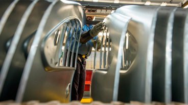 Fiat y Renault paran una semana la producción y suspenden a 4.100 empleados