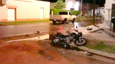 Joven perdió la vida tras chocar su moto contra una camioneta