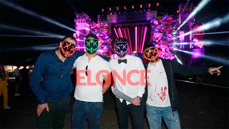 Fiesta de Disfraces: Las primeras fotos de los miles de disfrazados