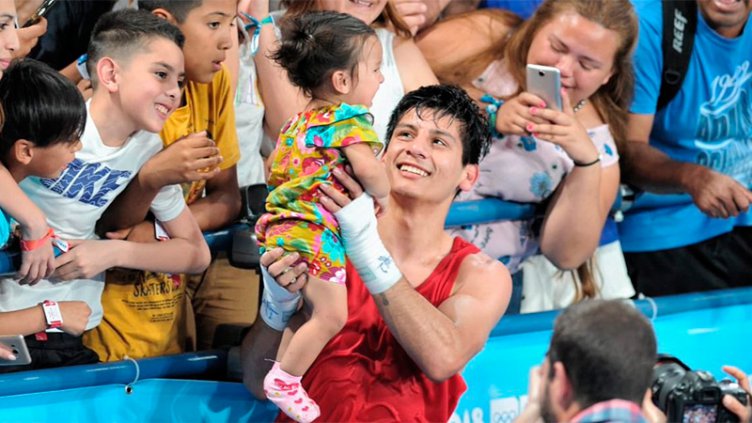 Arregui: La historia del boxeador que construye su casa con la mitad de su beca