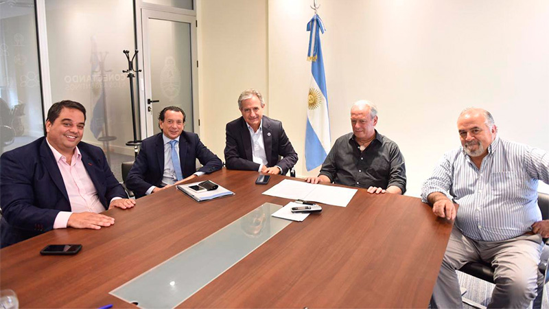 Image: https://elonce-media.elonce.com/fotos-nuevo/2018/11/12/o_1542045378.jpg
