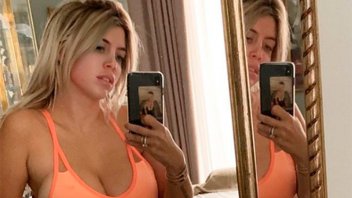 El top le quedó chico a Wanda Nara y expresó: