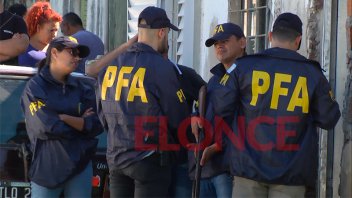 Hermetismo por operativo de Policía Federal en una vivienda de Paraná