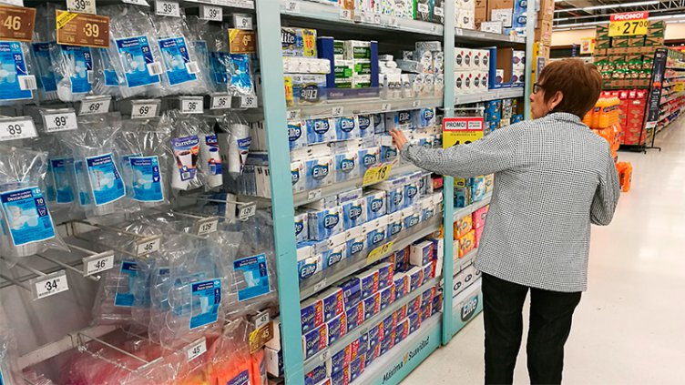 Indec: La inflación se desaceleró en noviembre pero acumula un 43,9 % en el año