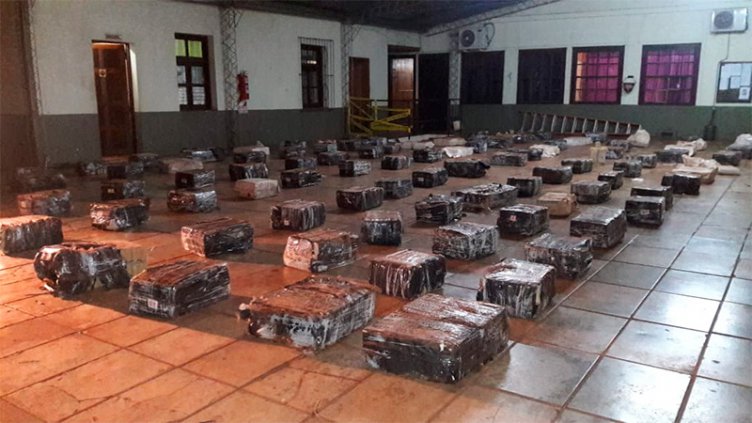 Gendarmería incautó más de 2.100 kilos de marihuana