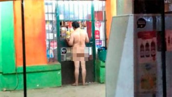 Insólito: Un hombre fue desnudo a comprar azúcar a un kiosco