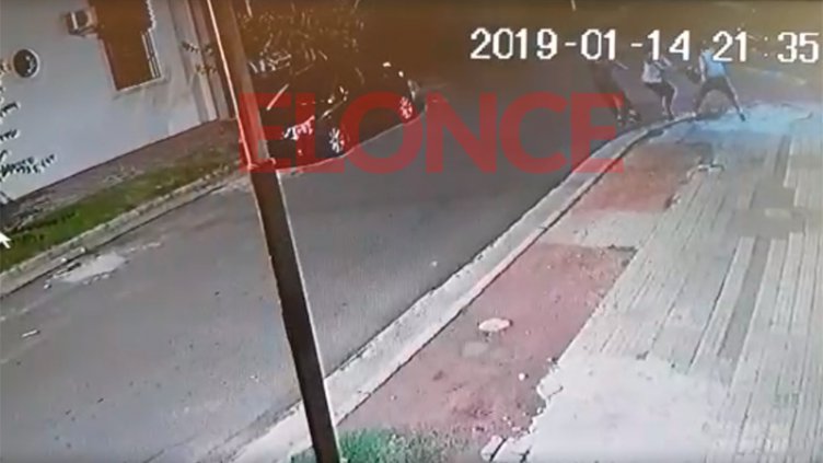 Joven resistió un arrebato y ladrones huyeron ante la llegada de vecinos