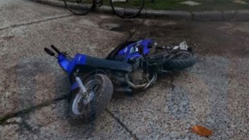 Tuvo un accidente en moto, se descompensó y falleció en el hospital