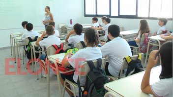 Sancionan con arresto o multas a personas que maltraten al docente en la escuela