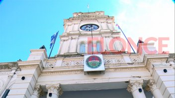 El gobierno pagará un aumento del 11.4 % a activos y pasivos provinciales