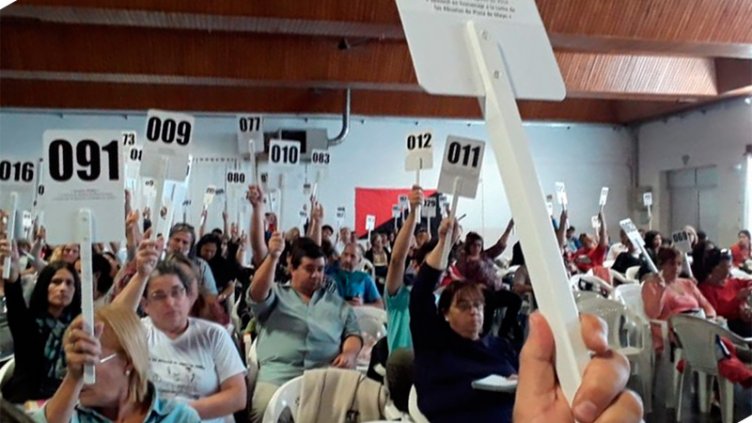 AGMER decidió rechazar la propuesta salarial y resolvió dos días de paro