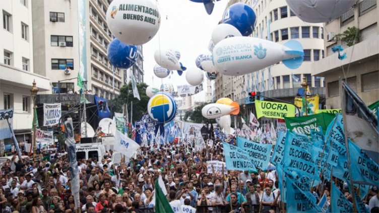 La CGT confirmó que marchará junto a los gremios Industriales