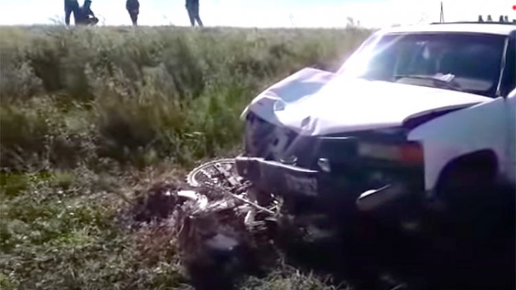 Motociclista perdió la vida al ser embestido por una camioneta en la Ruta 22