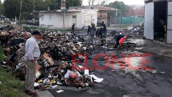 Se incendiaron 25.000 kilos de cartón: estiman que fue intencional