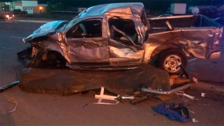 Nueve personas perdieron la vida por el choque entre un camión y una camioneta
