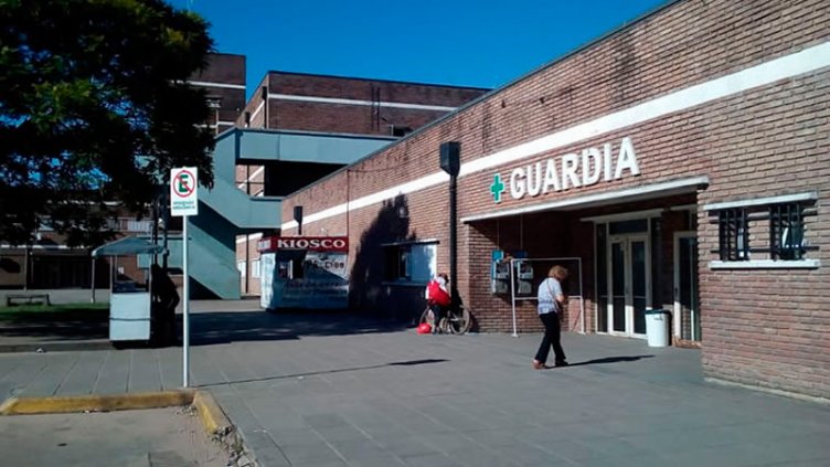 Lo apuñalaron para robarle $800 en Concordia y está en terapia intensiva