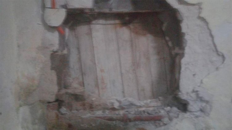Llamativo hecho en la cárcel: Presos hicieron un boquete para vengar un robo